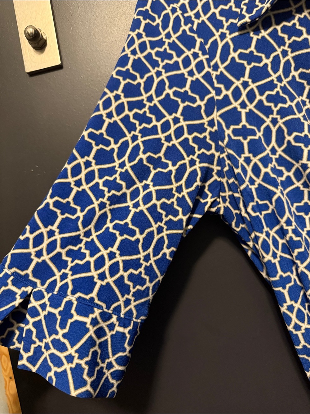 Laundry By Shelli Segal Royal Blue and White Geometric Wrap Midi Dress - Picture 5 of 5